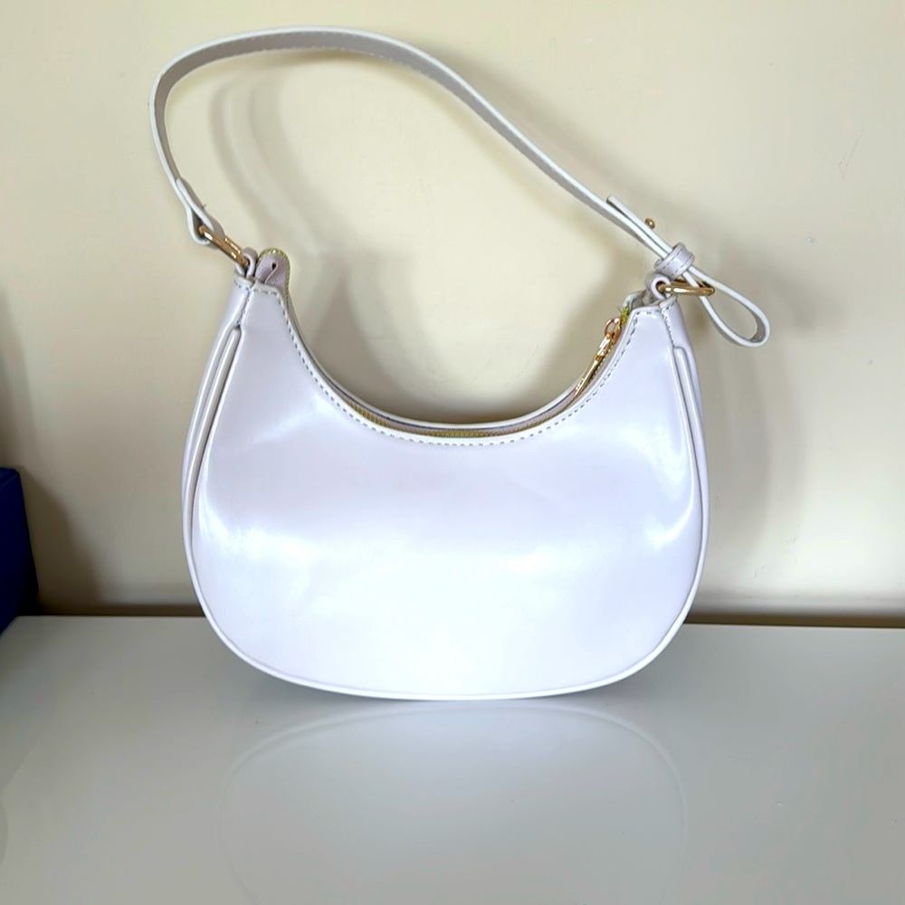 Cream coloured shoulder bag